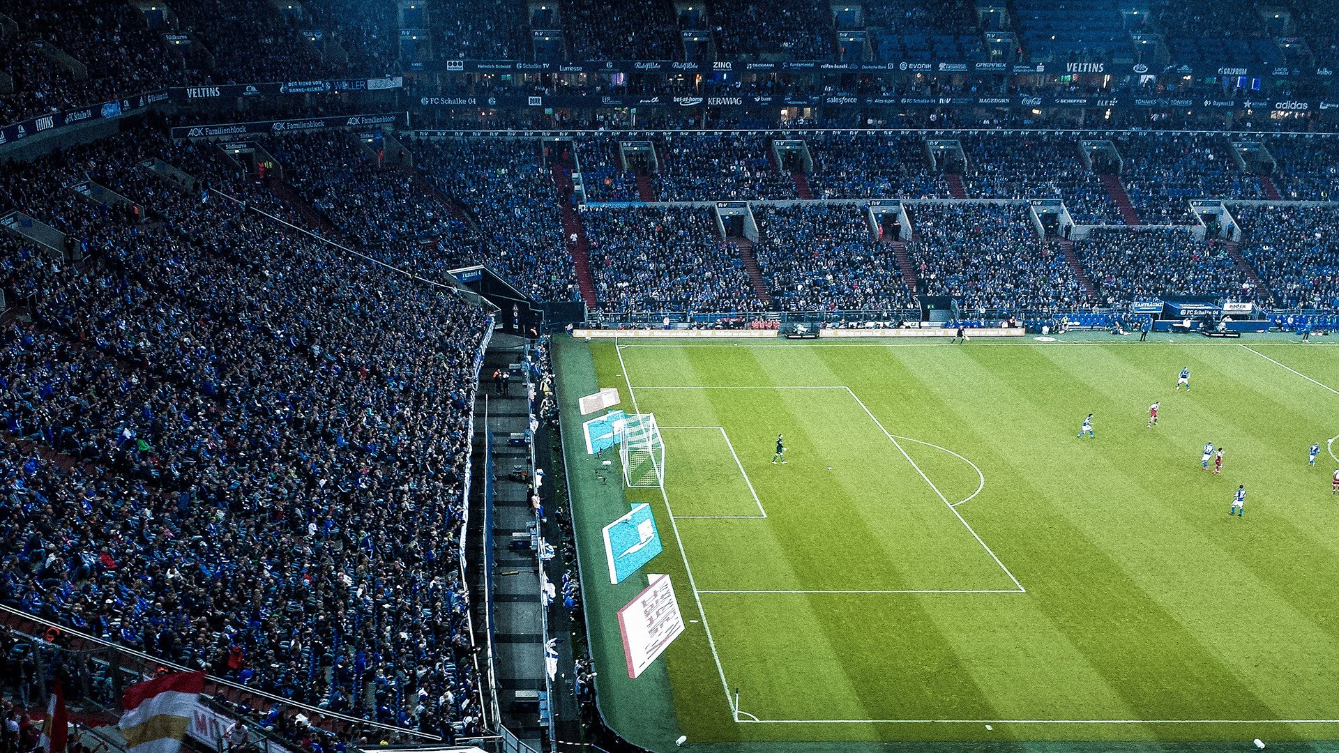 中超联赛冠军归属悬念升级,引发球迷热议,中超冠军球队